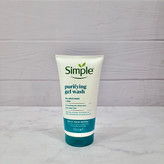 ژل شستشوی صورت سیمپل مدل Purifying Gel Wash مناسب پوست چرب و مستعد جوش