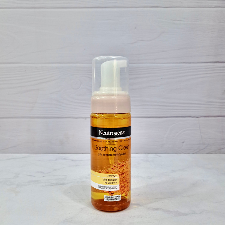 فوم شستشوی صورت نوتروژینا Soothing Clear حاوی زردچوبه