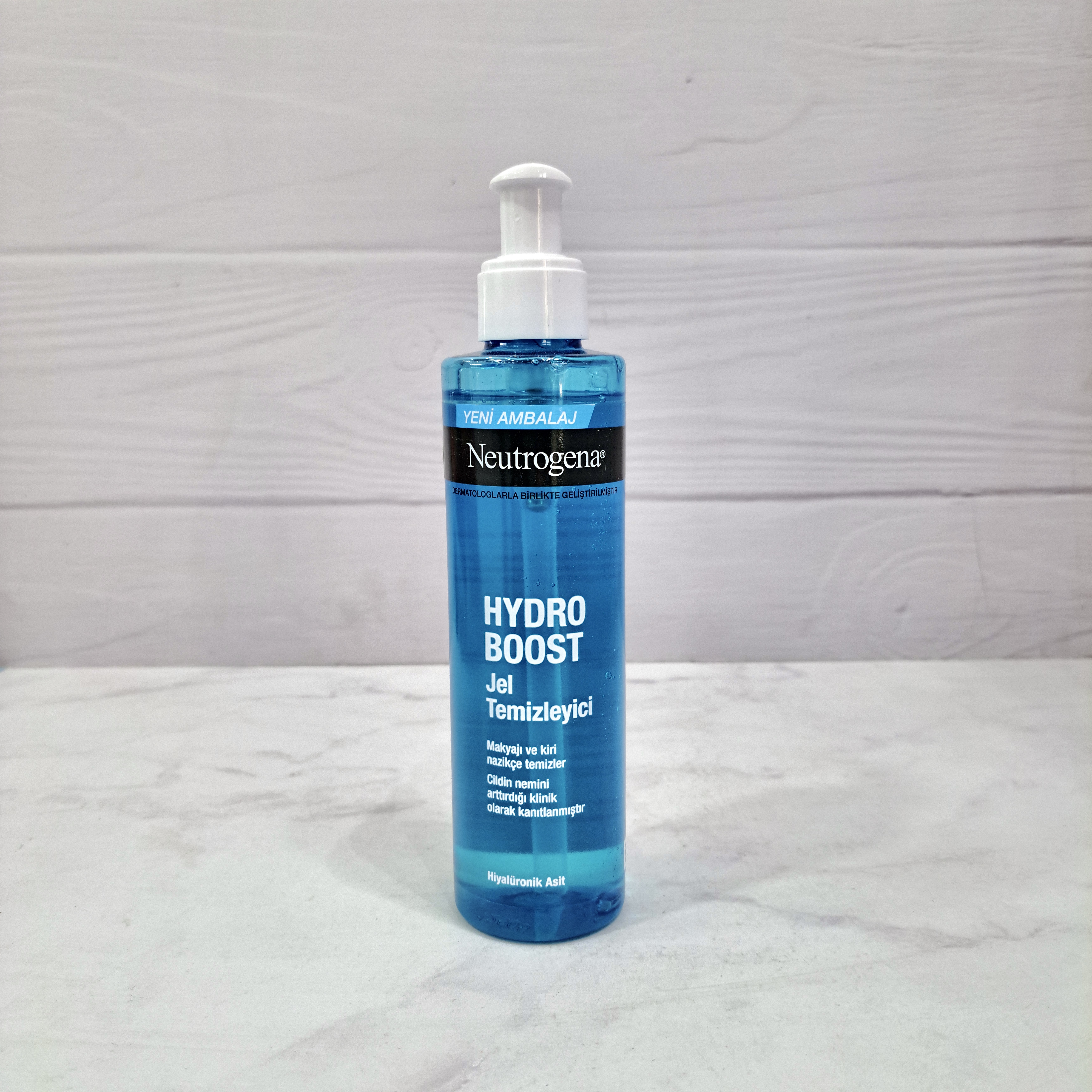 ژل شستشوی صورت نوتروژینا Hydro Boost حاوی هیالورونیک اسید