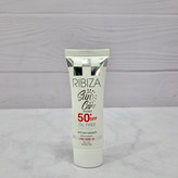 ضد آفتاب ریبیزا SPF50 بیرنگ فاقد چربی 50 میلیلیتر