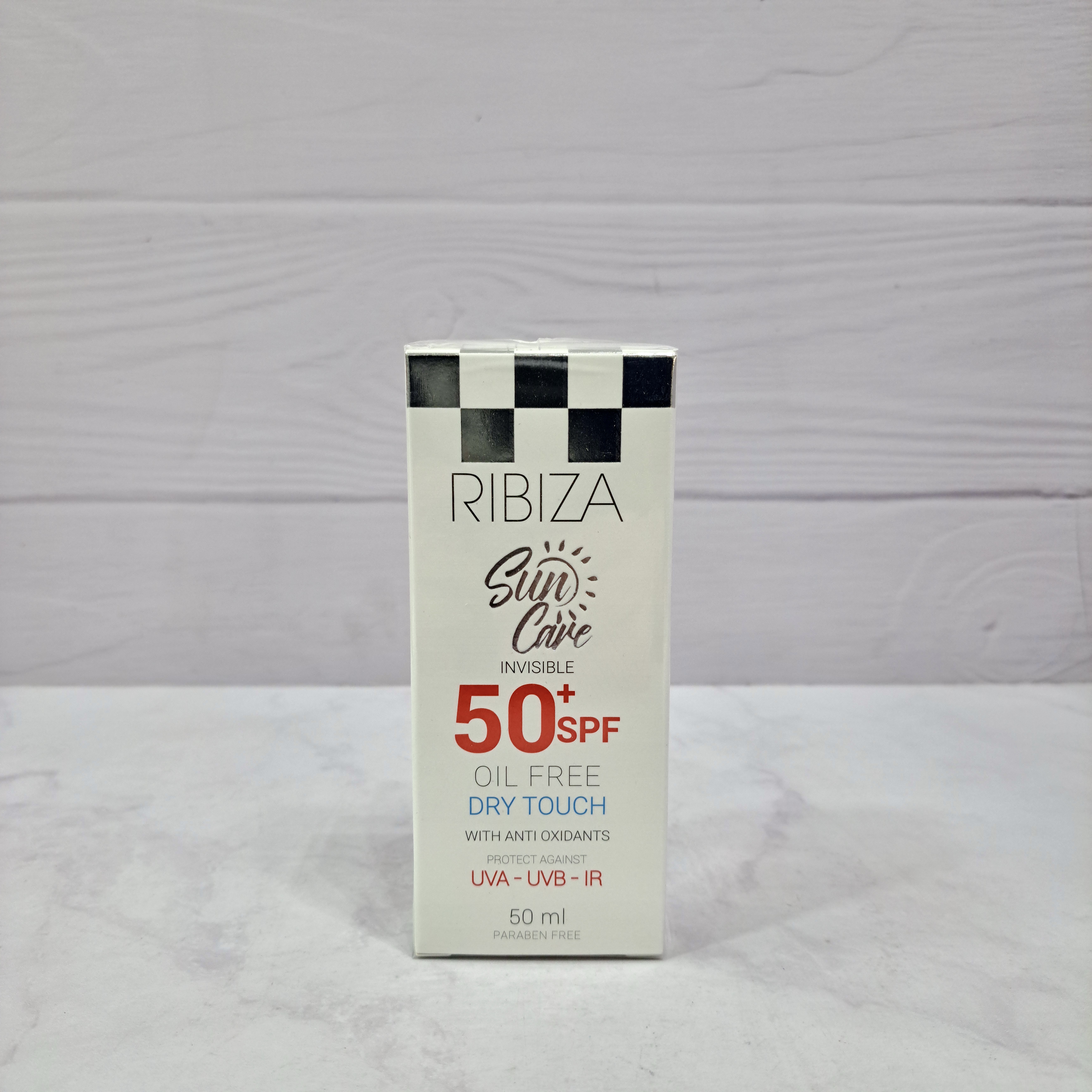 ضد آفتاب ریبیزا SPF50 بی‌رنگ فاقد چربی 50 میلی‌لیتر